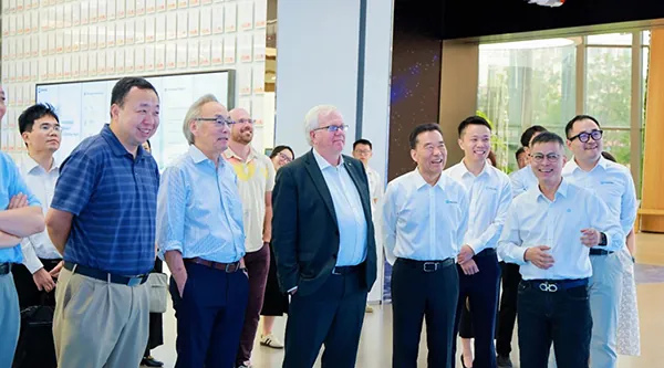 美國前能源部長、諾貝爾物理學(xué)獎獲得者朱棣文一行到訪明陽集團